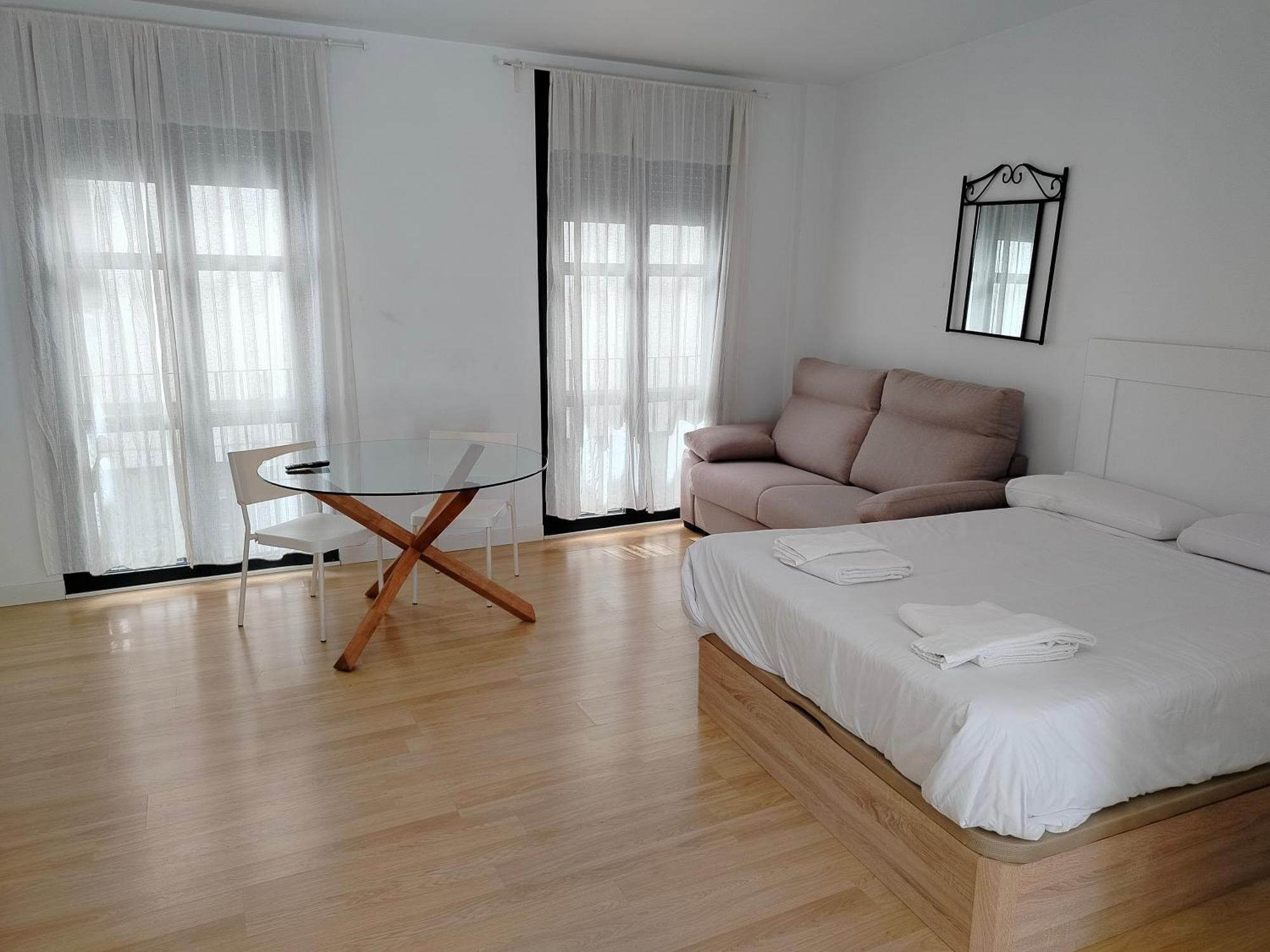 Apartamentos Centro Cordoba By Mira Екстериор снимка