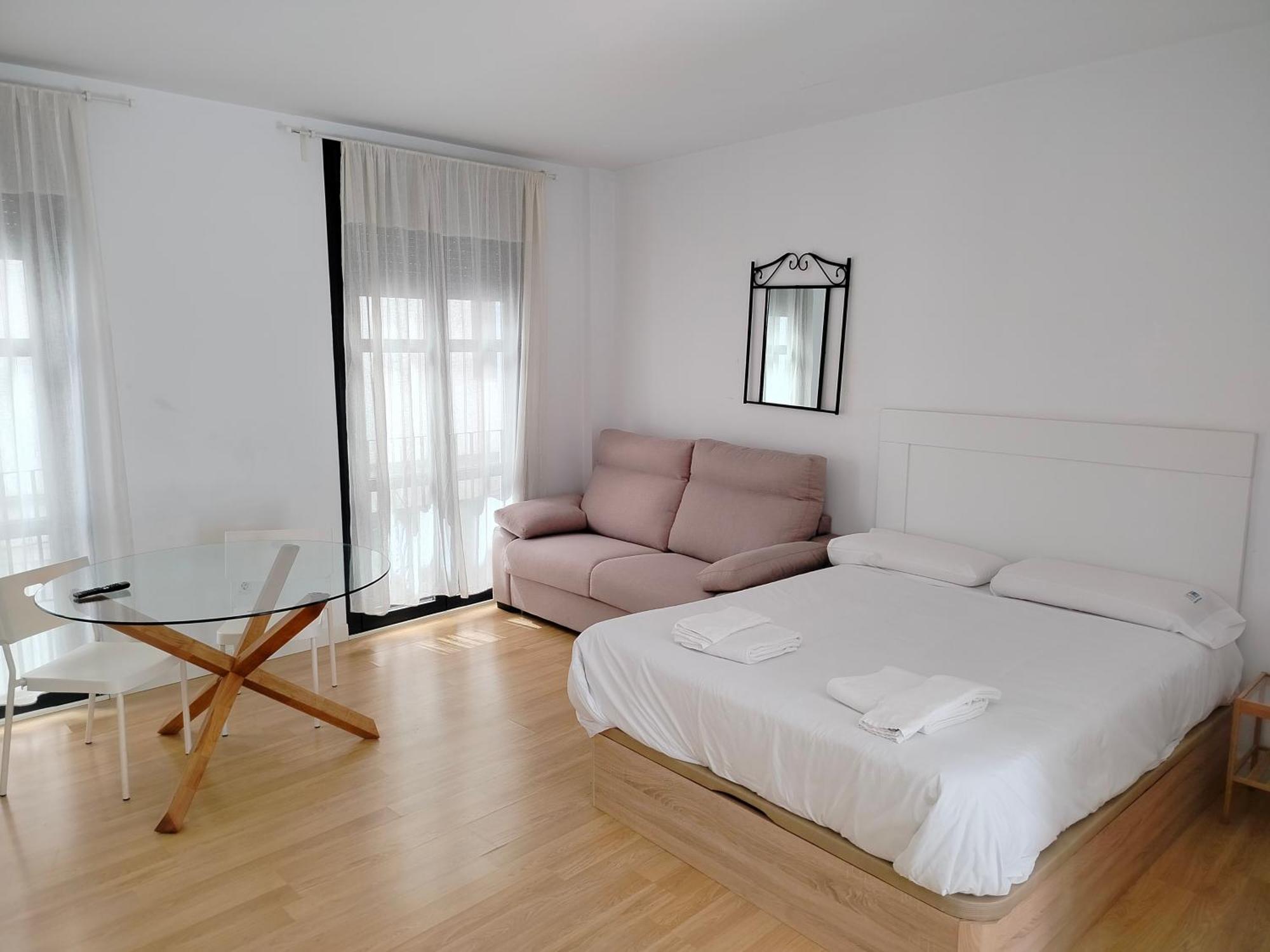 Apartamentos Centro Cordoba By Mira Екстериор снимка