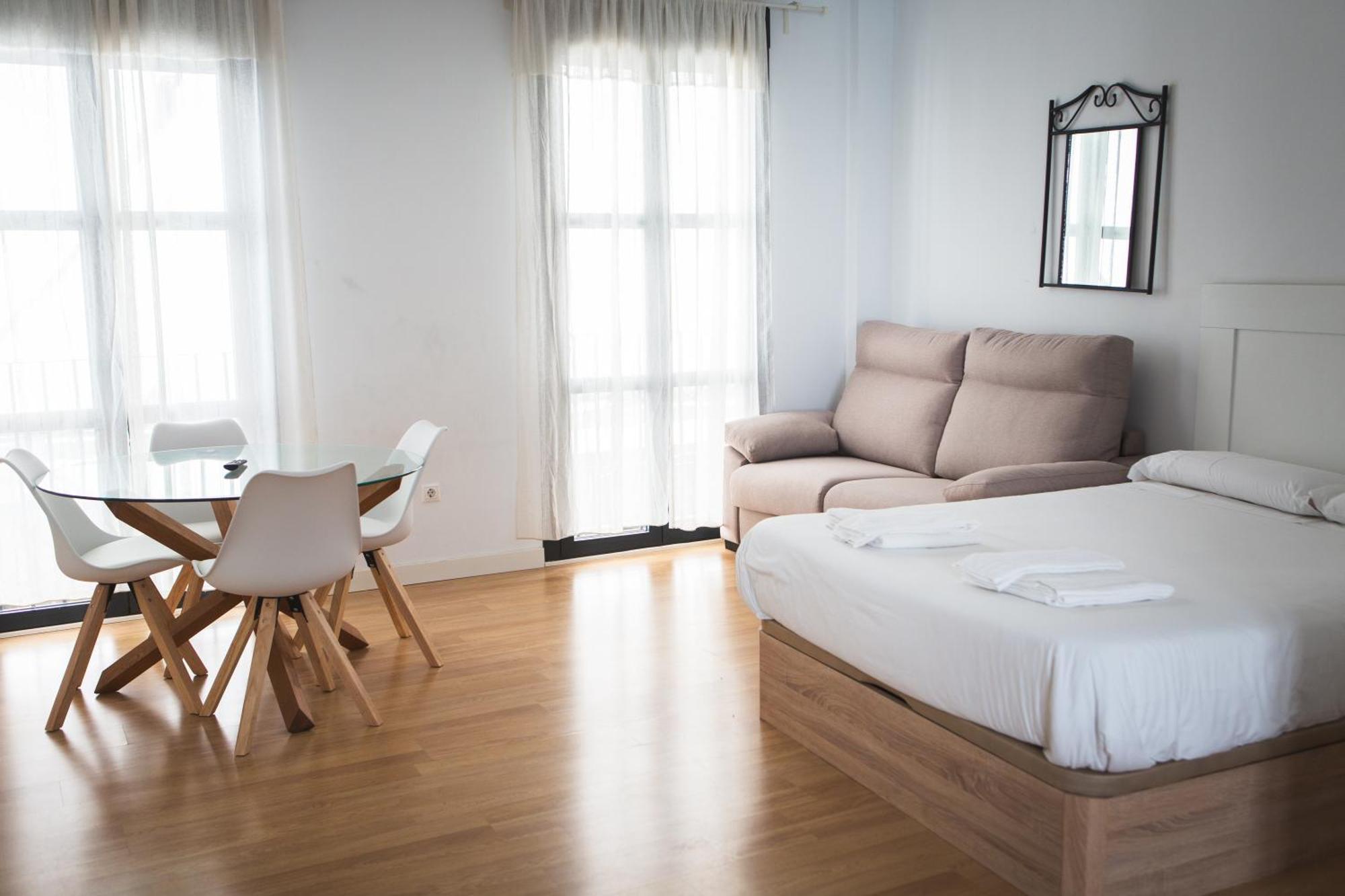 Apartamentos Centro Cordoba By Mira Екстериор снимка